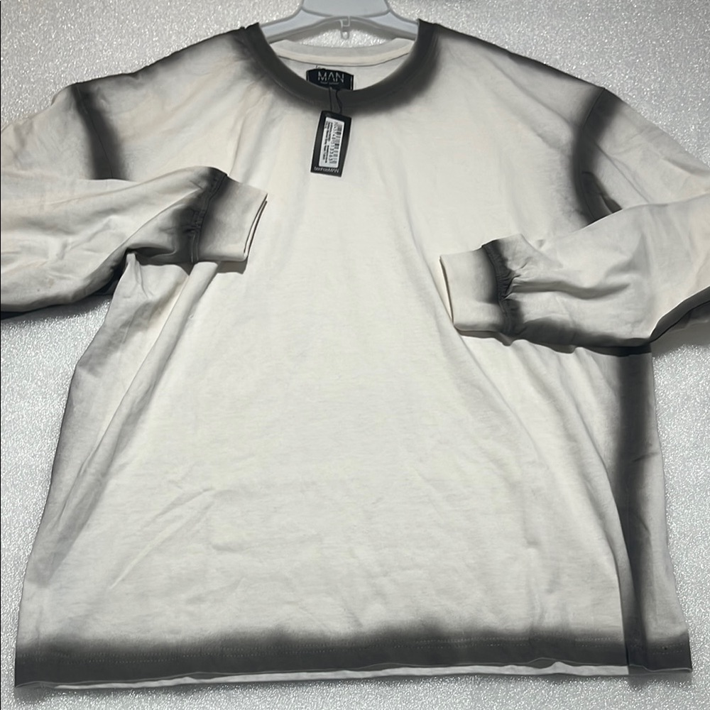 BooHoo Man White and Black Gradient Long Sleeve T Shirt NWT